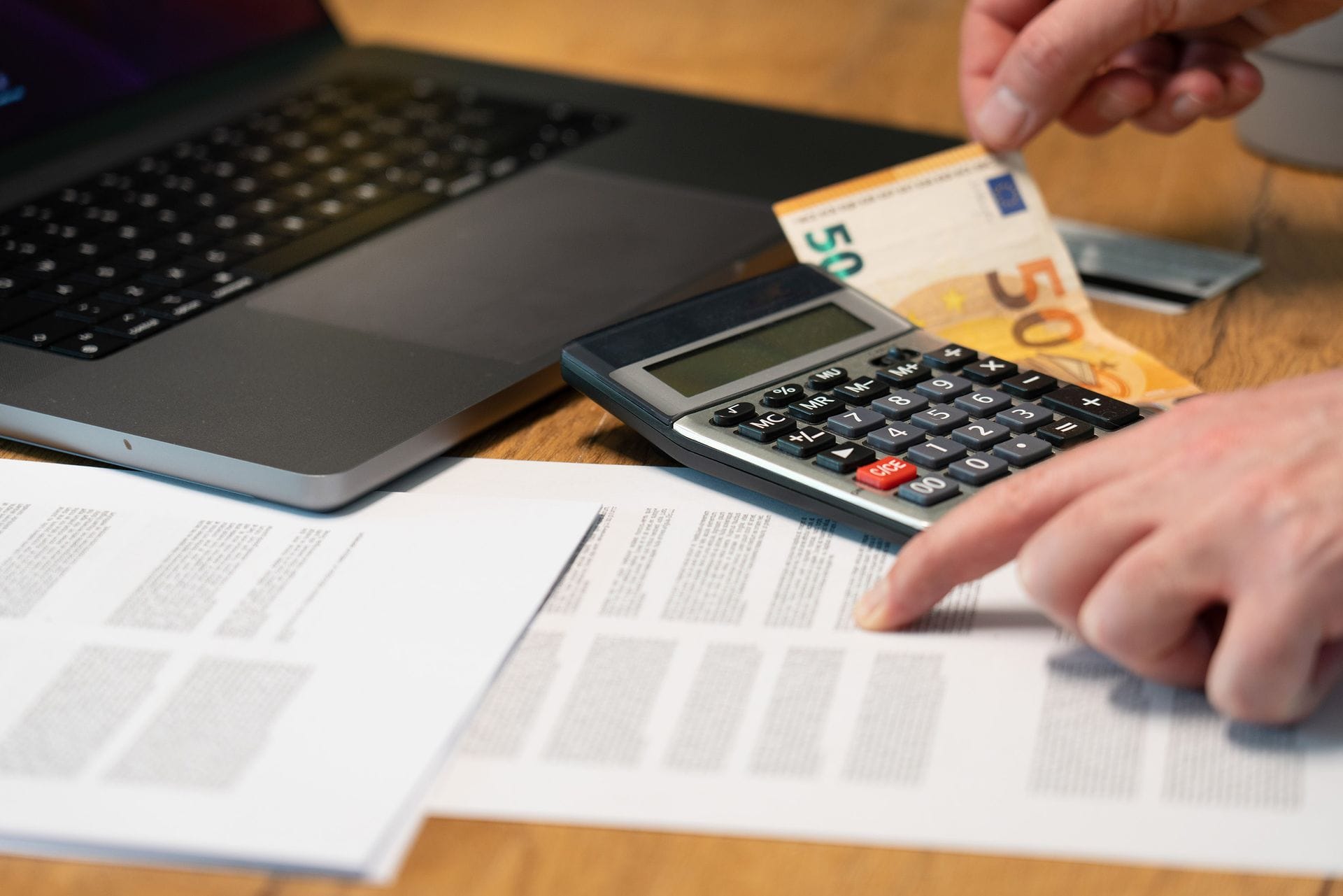 Calculadora y euros para comparar el coste neto de SATE y fachada ventilada